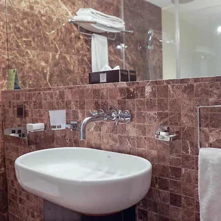 卡扎套房酒店 酒店 4*