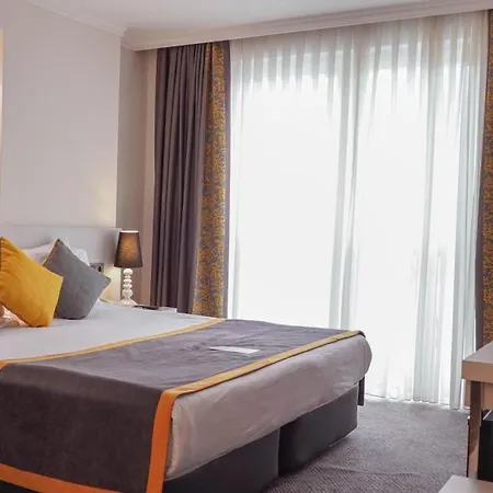 卡扎套房酒店 酒店 4*