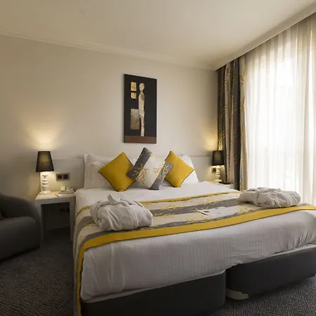 卡扎套房酒店 酒店 4*