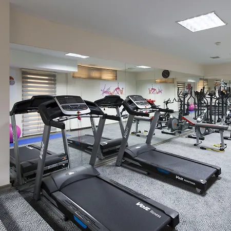 卡扎套房酒店 4*