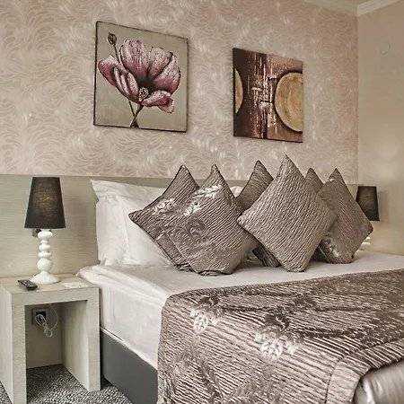 卡扎套房酒店 酒店 4*