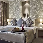 Koza Hotel 4*
